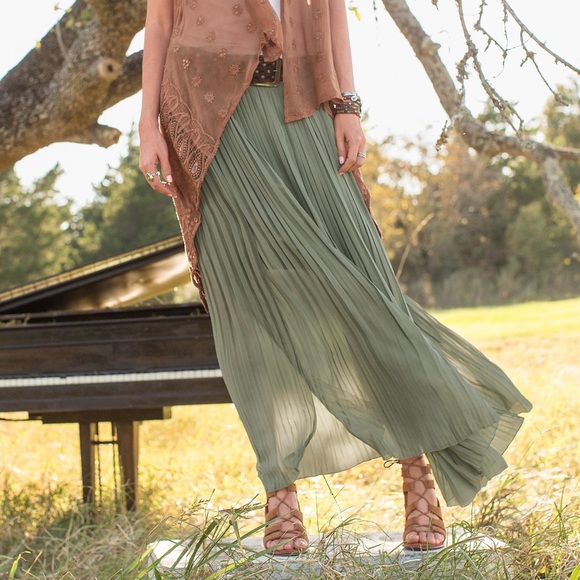 Sundance Dresses & Skirts - NWT Sundance graceful dreams boho maxi skirt sz M